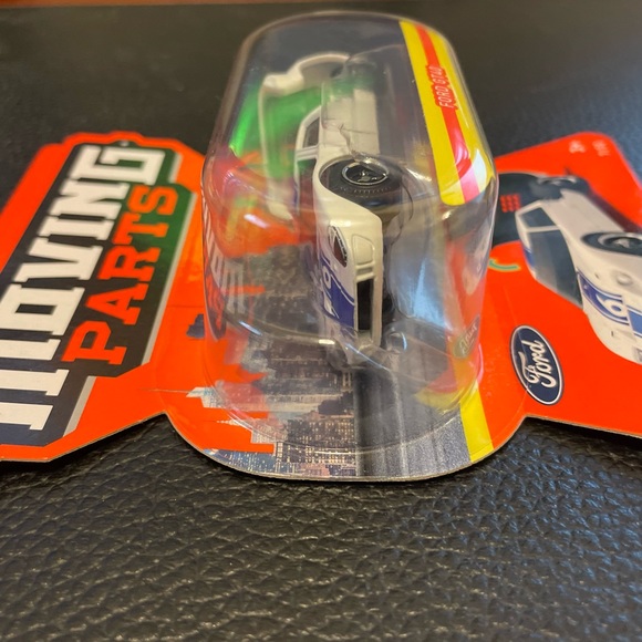 Ford GT - MatchBox Moving Parts - Picture 7 of 8